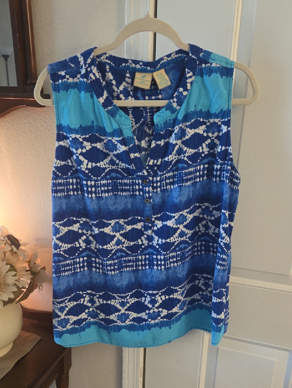Caribbean Joe Blue & Turquoise Tie-Dye Sleeveless V-Neck Tank